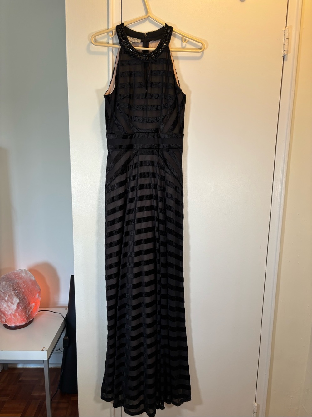Maggy London by Melanie Lyne Black Evening Gown Size 4